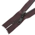 Fogazott műanyag cipzár #5 zárt 5K0-M9 barna-304