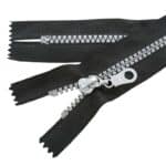 Öntött műanyag cipzár #5 zárt 5K0-M6 fekete