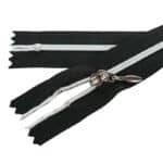 Műanyag cipzár zárt #3D0-S fekete-ezüst