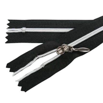 Műanyag cipzár zárt #3D0-S fekete-ezüst