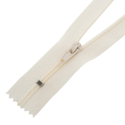 Spirál cipzár megerősített #3C0, zárt, krém 103