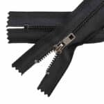 Alumínium cipzár zárt #4AC fekete