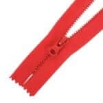 Műanyag cipzár zárt #3K0-V9 piros 148