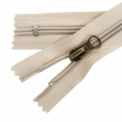 Spirál cipzár zárt #5D0 V3 fém húzó drapp 307